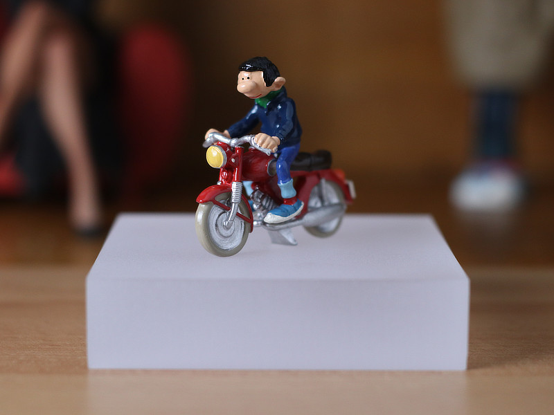 Gaston à moto