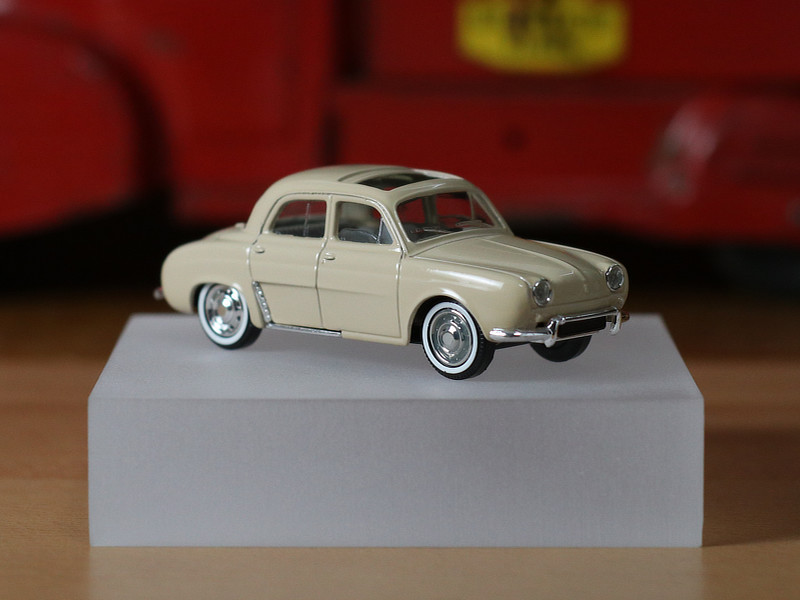 Renault Dauphine 1961