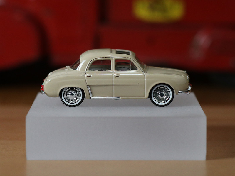 Renault Dauphine 1961