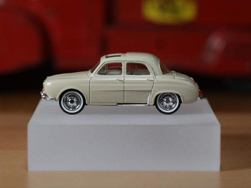 Renault Dauphine 1961