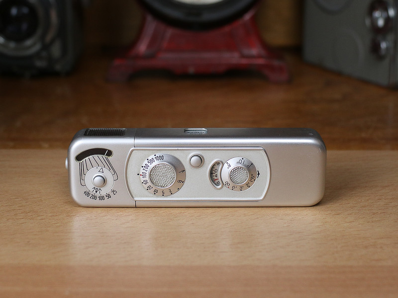Minox B