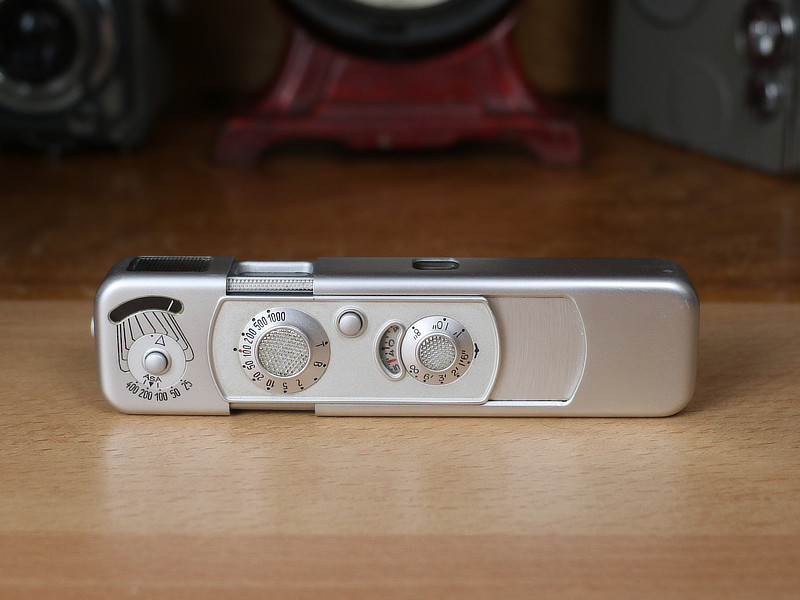Minox B