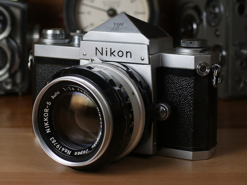 Nikon F