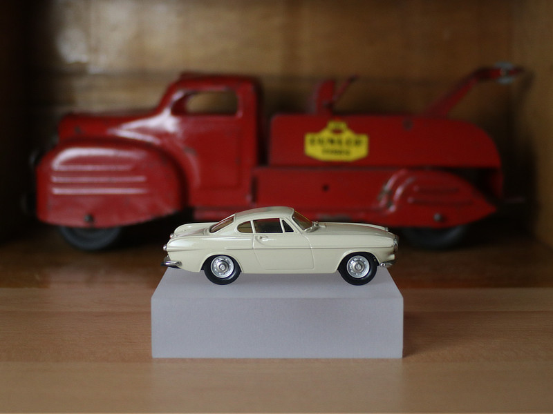 Volvo P1800S