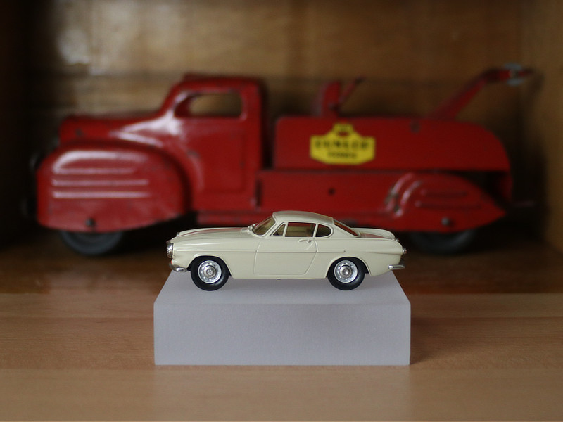 Volvo P1800S