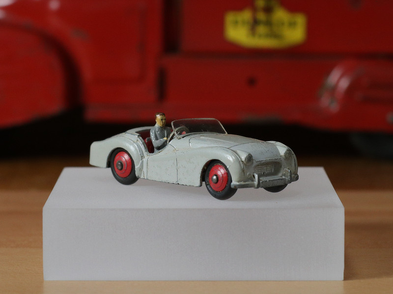 Triumph TR2