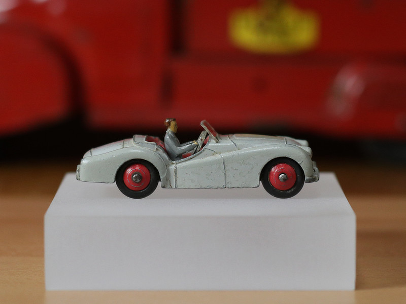 Triumph TR2