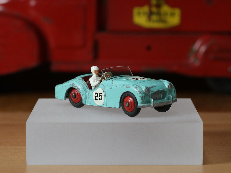 Triumph TR2