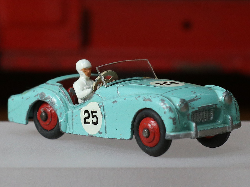 Triumph TR2