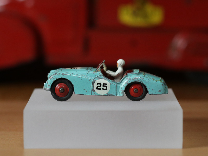 Triumph TR2