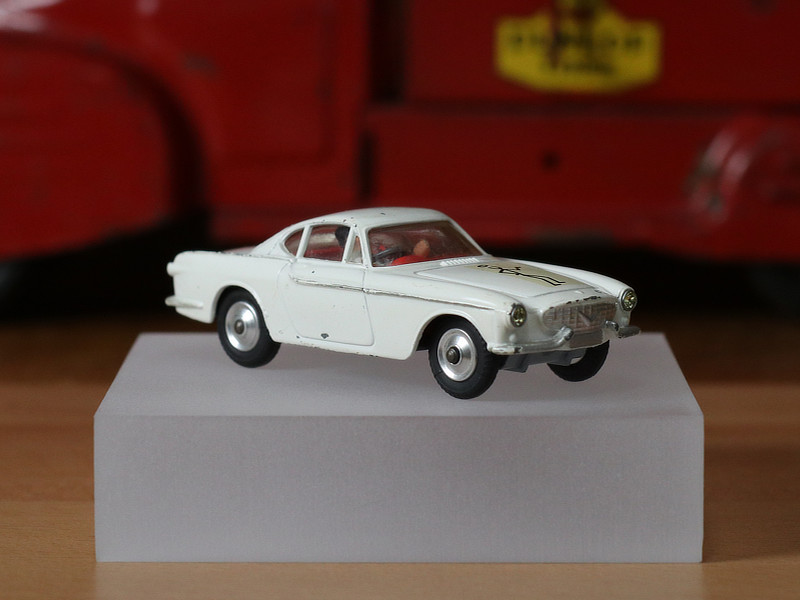 Volvo P1800 Le Saint