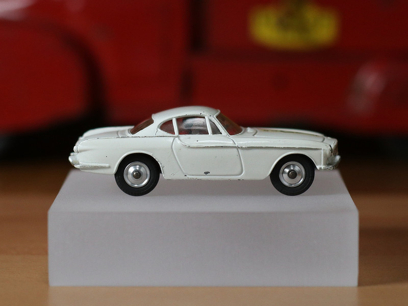 Volvo P1800 Le Saint